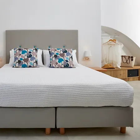 Aperanto Oia (Santorini)